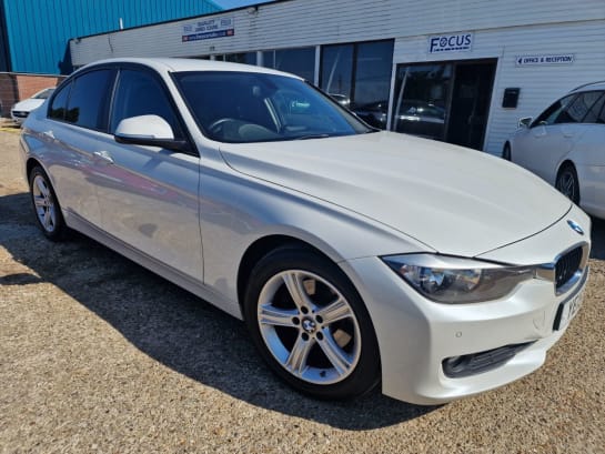 A null BMW 3 SERIES 2.0 320d BluePerformance SE Saloon 4dr Diesel Manual Euro 6 (s/s) (184 ps)