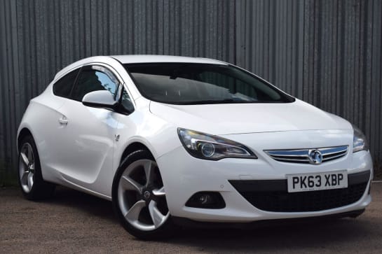 A null VAUXHALL ASTRA GTC 2.0 CDTi SRi Euro 5 (s/s) 3dr