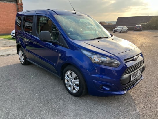 A 2015 FORD TOURNEO CONNECT STYLE TDCI