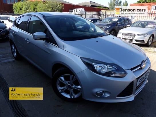 A null FORD FOCUS 1.6 Zetec Hatchback 5dr Petrol Manual Euro 5 (105 ps)