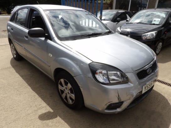 A null KIA RIO 1.4 1 Hatchback 5dr Petrol Manual (150 g/km, 95 bhp)