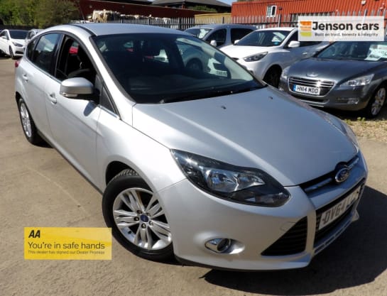 A null FORD FOCUS 1.6 TDCi Titanium Navigator Hatchback 5dr Diesel Manual Euro 5 (s/s) (115 p