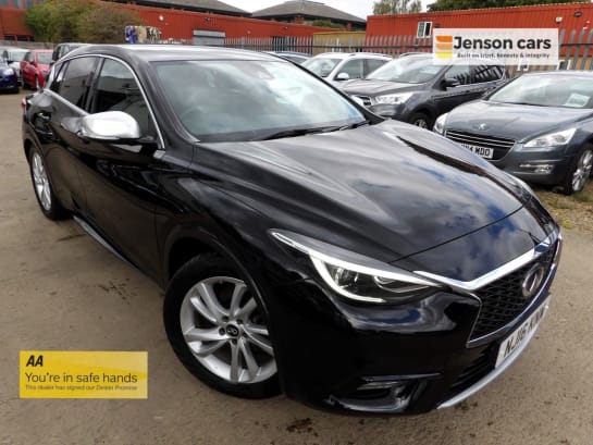 A null INFINITI Q30 1.5d Business Executive Hatchback 5dr Diesel Manual Euro 6 (s/s) (109 ps)