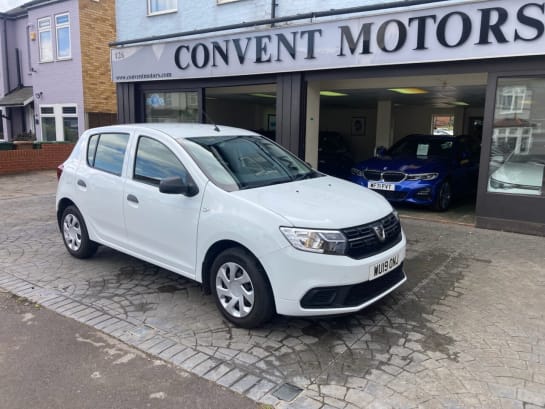 A null DACIA SANDERO 0.9 TCe Essential Hatchback 5dr Petrol Manual Euro 6 (s/s) (90 ps) AIR COND