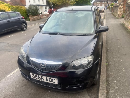 A null MAZDA 2 CAPELLA 5-Door
