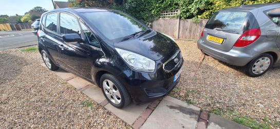 A 2012 KIA VENGA 2 ECODYNAMICS 5-Door