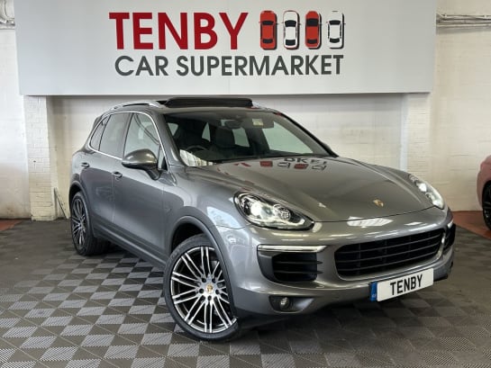 A null PORSCHE CAYENNE 3.0 D V6 TIPTRONIC S 5d 262 BHP