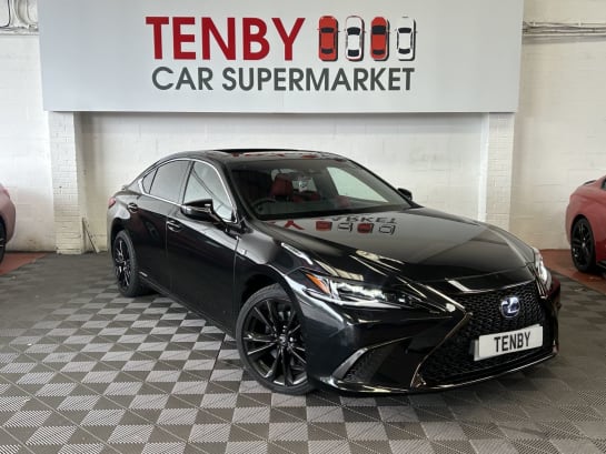 A null LEXUS ES 2.5 300H F SPORT 4d 215 BHP FHTD SEATS+HTD STEERING+REV CAMERA