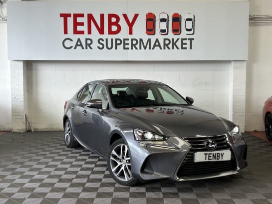 A null LEXUS IS 2.5 300h Executive Edition Saloon 4dr Petrol Hybrid E-CVT Euro 6 (s/s) (223