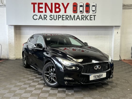 A null INFINITI Q30 2.2d Sport Hatchback 5dr Diesel DCT AWD Euro 6 (s/s) (170 ps) FHTD SEATS+19