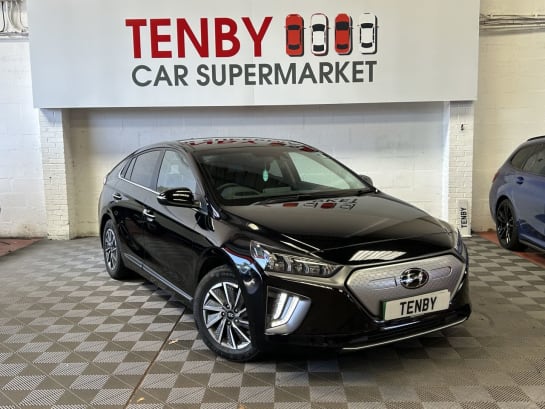 A null HYUNDAI IONIQ 38.3kWh Premium SE Hatchback 5dr Electric Auto (136 ps)
