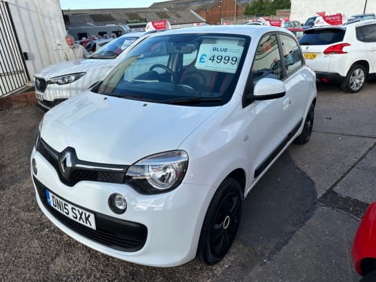 A null RENAULT TWINGO 1.0 PLAY SCE 5d 70 BHP BLUETOOTH-SERVICE HISTORY-7 STAMPS