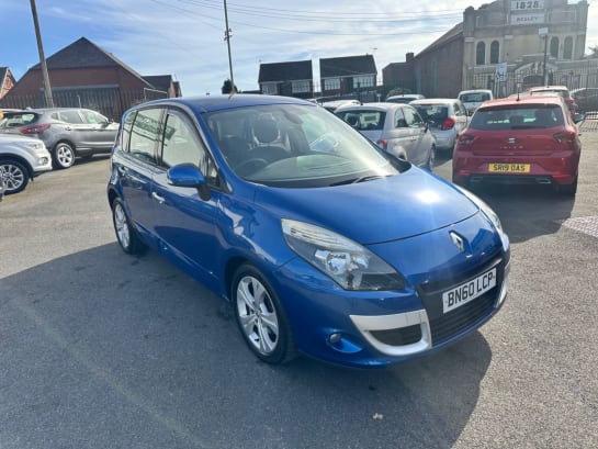 A null RENAULT SCENIC 2.0 dCi Dynamique TomTom MPV 5dr Diesel Auto Euro 5 (150 ps) DIESEL-LOW MIL