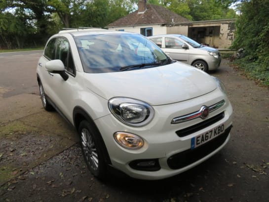 A null FIAT 500X 1.6 E-Torq Pop Star SUV 5dr Petrol Manual Euro 6 (110 ps)