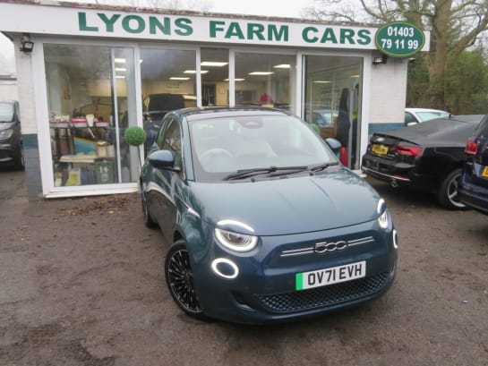 A null FIAT 500E 42kWh La Prima Hatchback 3dr All Electric Automatic (118 ps) ECO LEATHER +