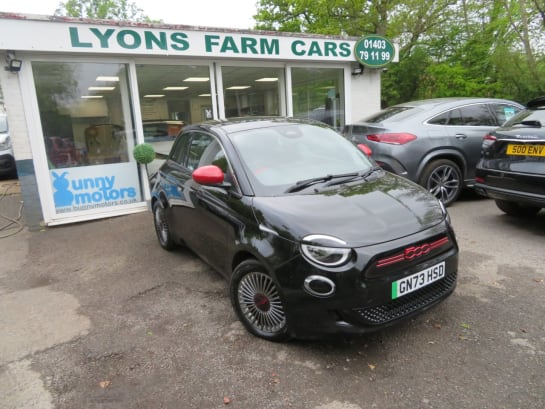 A null FIAT 500E 42kWh RED Hatchback 3dr Electric Auto (118 ps) WIRELESS APPLE CARPLAY + AND