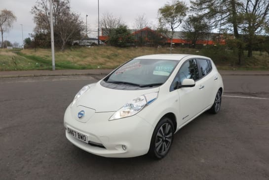 A 2017 NISSAN LEAF TEKNA