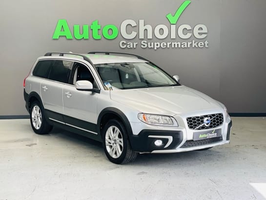 A 2016 VOLVO XC70 D5 SE NAV AWD