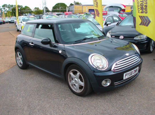 A null MINI HATCH ONE ONE 1.6 3-Door