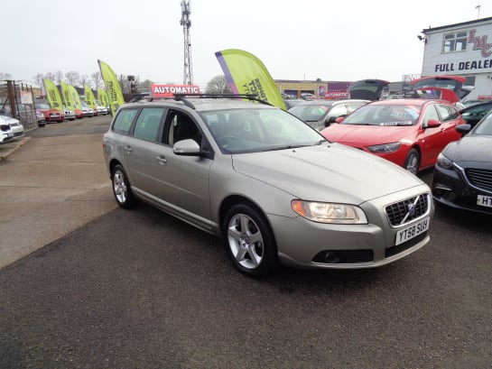 A null VOLVO V70 2.4 AUTOMATIC D SE ESTATE 5-Door
