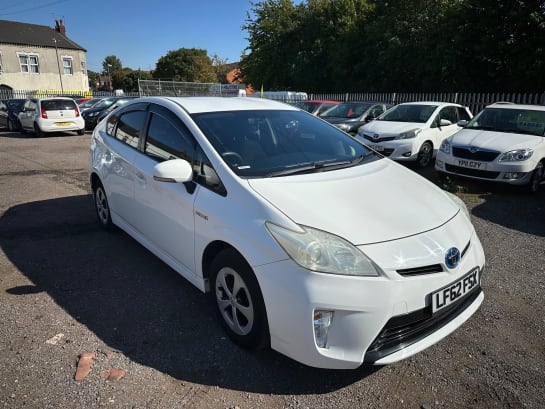 A 2012 TOYOTA PRIUS 1.5 Saloon 4dr Petrol Hybrid CVT (120 g/km, 70 bhp)