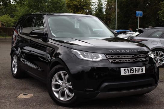 A 2019 LAND ROVER DISCOVERY SDV6 COMMERCIAL SE
