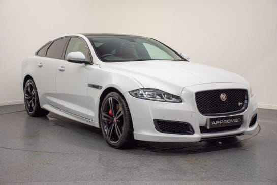 A 2016 JAGUAR XJ I XJR