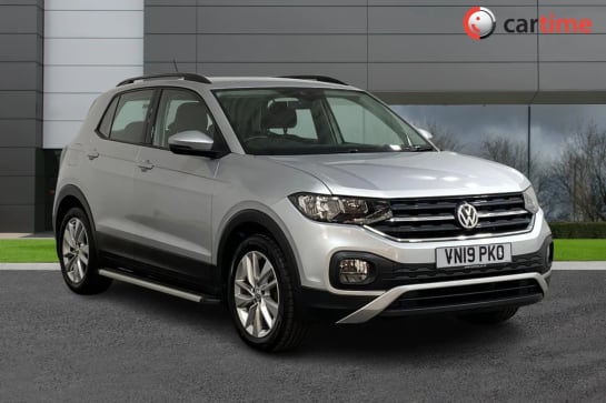 A 2019 VOLKSWAGEN T-CROSS 1.0 SE TSI DSG 5d 114 BHP 8in Touchscreen, Apple CarPlay / Android Auto, Cruise Control, USB and AUX Ports, Six Speakers Champagne Silver, 17in Alloys
