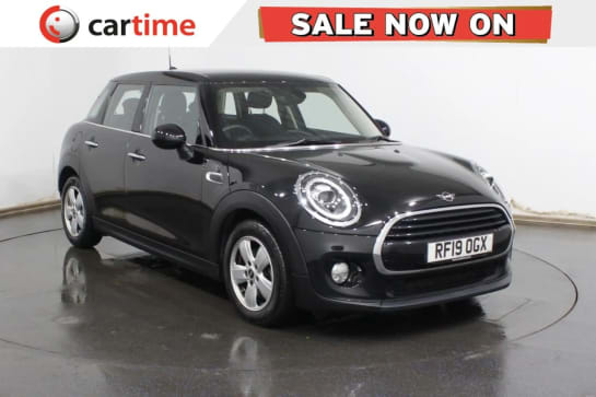 A 2019 MINI HATCH COOPER 1.5 COOPER CLASSIC 5d 134 BHP 6.5in Multimedia Display, Air Conditioning, 15in Alloys, DAB / Bluetooth, Midnight Black LEDs, Electric Mirrors
