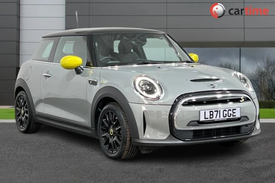 A 2022 MINI COOPER S COOPER S LEVEL 2 3d 181 BHP Digital Cockpit, Reverse Camera, Heated Seats, Mini Navigation, Apple CarPlay Moonwalk Grey, 17-Inch Alloy Wheels