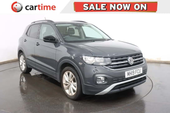 A 2019 VOLKSWAGEN T-CROSS 1.0 SE TSI 5d 114 BHP 8in Touchscreen, Apple CarPlay / Android Auto, Cruise Control, Air Conditioning, Bluetooth / USB 17in Alloys /