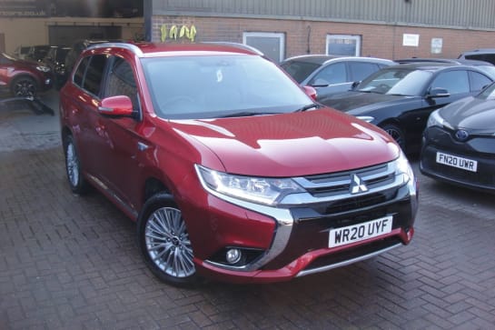 A 2020 MITSUBISHI OUTLANDER PHEV DYNAMIC