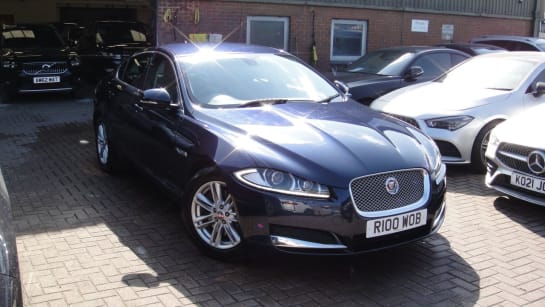 A 2014 JAGUAR XF D LUXURY