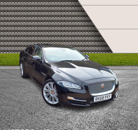 A null JAGUAR XJ 3.0 D V6 PORTFOLIO 4d 296 BHP 6 MONTHS WARRANTY
