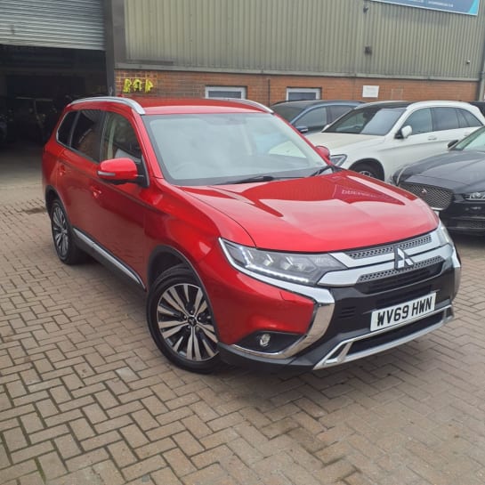 A null MITSUBISHI OUTLANDER 2.0 EXCEED 5d 148 BHP 7 SEATER AUTO