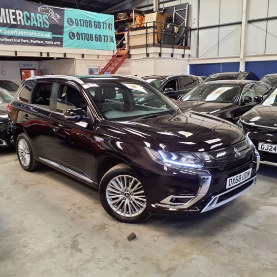 A null MITSUBISHI OUTLANDER 2.4 PHEV 4H 5d 207 BHP 6 MONTHS WARRANTY