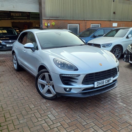A null PORSCHE MACAN 2.0T SUV 5dr Petrol PDK 4WD Euro 6 (s/s) (252 ps) 6 MONTHS WARRANTY AUTO