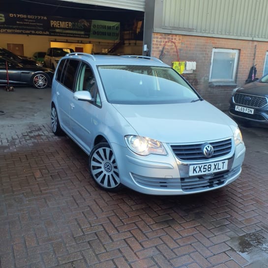 A null VOLKSWAGEN TOURAN 2.0 TDI SE MPV 5dr Diesel Manual (5 Seats) (159 g/km, 138 bhp) FULL SERVICE