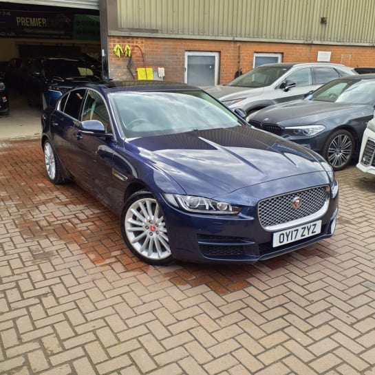 A null JAGUAR XE 2.0d Portfolio Saloon 4dr Diesel Auto AWD Euro 6 (s/s) (180 ps) 6 MONTHS WA