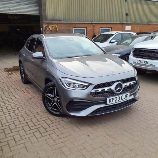A null MERCEDES-BENZ GLA 1.3 GLA200 AMG Line (Executive) SUV 5dr Petrol 7G-DCT Euro 6 (s/s) (163 ps)