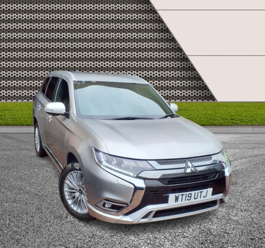 A null MITSUBISHI OUTLANDER 2.4h TwinMotor 13.8kWh 4h SUV 5dr Petrol Plug-in Hybrid CVT 4WD Euro 6 (s/s