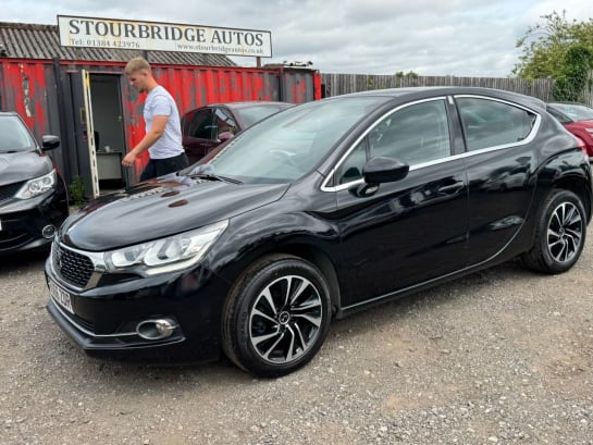 A null DS AUTOMOBILES DS 4 1.6 BlueHDi Elegance Hatchback 5dr Diesel Manual Euro 6 (s/s) (120 ps)