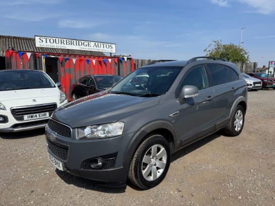 A null CHEVROLET CAPTIVA 2.2 VCDi LT SUV 5dr Diesel Manual 4WD Euro 5 (7 Seats) (184 ps) ** 3 Month