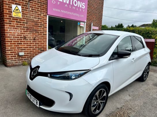 A null RENAULT ZOE R110 41kWh Dynamique Nav Hatchback 5dr Electric Auto (i) (107 bhp)