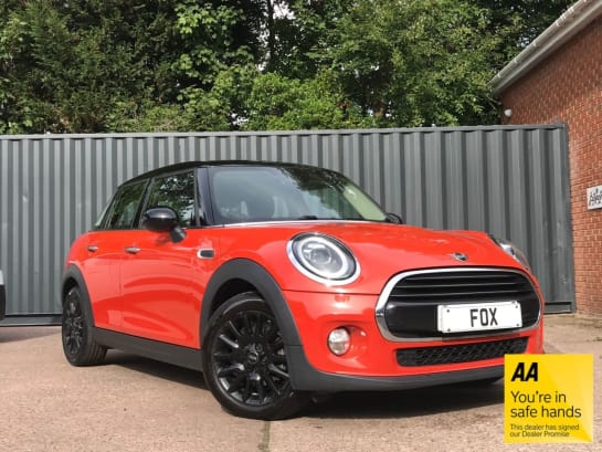A 2018 MINI HATCH 1.5 Cooper Hatchback 5dr Petrol Manual Euro 6 (s/s) (136 ps) REAR PARKING S