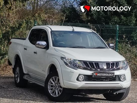 A 2019 MITSUBISHI L200 2.4 DI-D DC Warrior Pickup Double Cab 4dr Diesel Manual 4WD Euro 6 (178 ps)