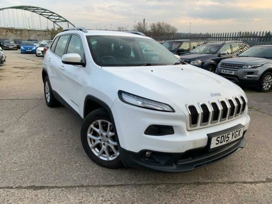 A 2015 JEEP CHEROKEE M-JET LONGITUDE