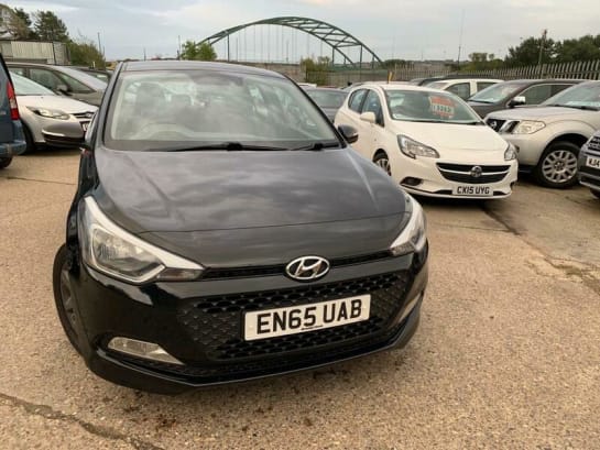 A 2015 HYUNDAI I20 MPI SE BLUE DRIVE