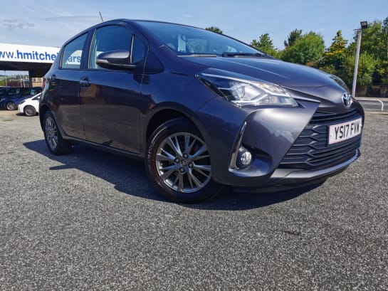 A null TOYOTA YARIS 1.5 VVT-I ICON NAVIGATION 5d 110 BHP