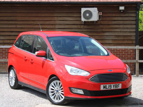 A null FORD GRAND C-MAX 1.5 ECOBOOST TITANIUM 7 SEATER AUTO MPV